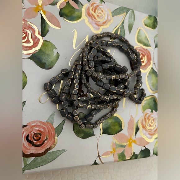 ❄️5/$25 Marlyn Schiff Castile Multi Strand Bracelet (in original box) - Picture 8 of 9